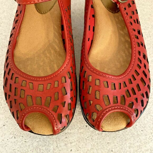 Bass red slip on peep toe platform sandals 7.5M - Picture 3 of 10